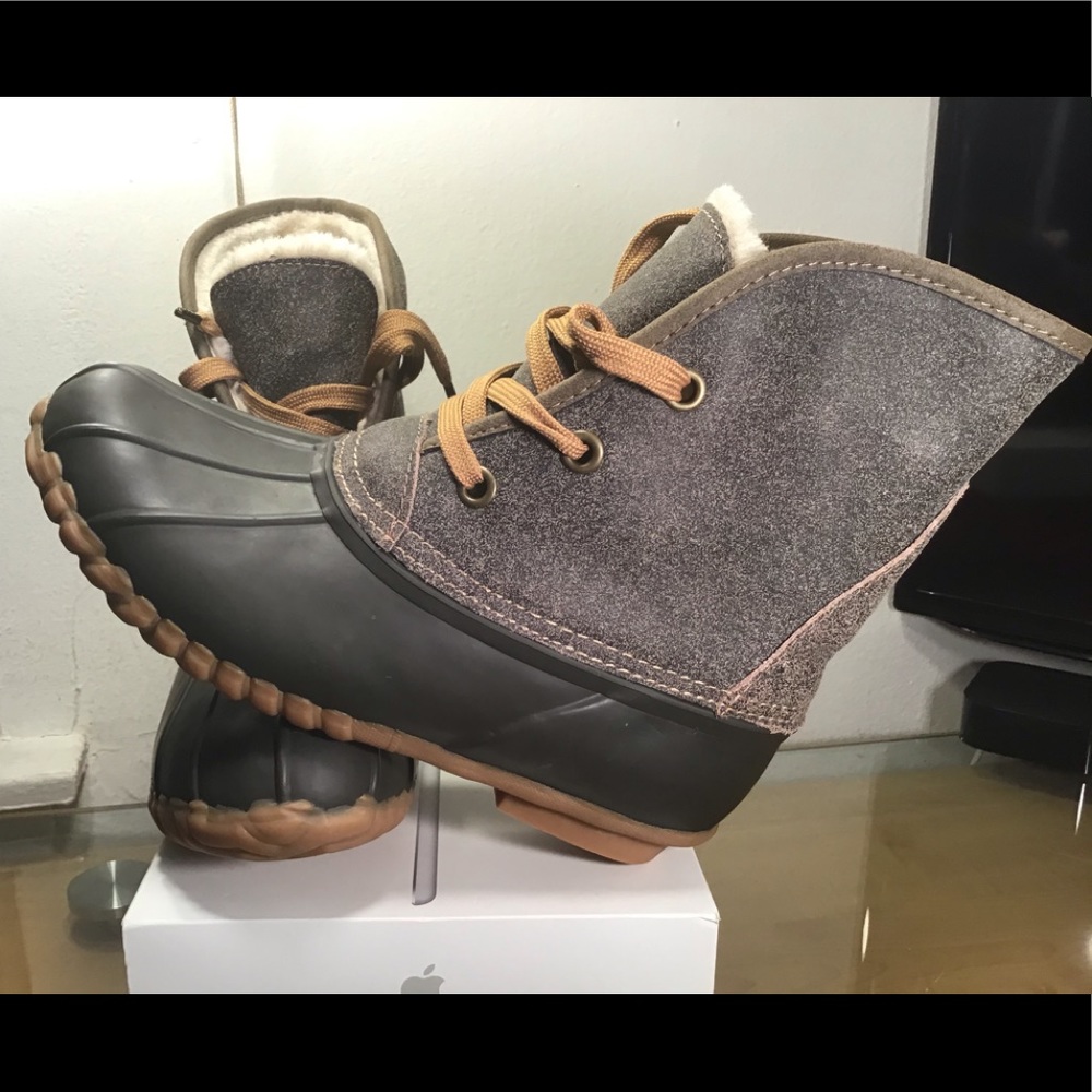 14th & Union | Lea Faux Fur Lined Lace-Up Boot .
